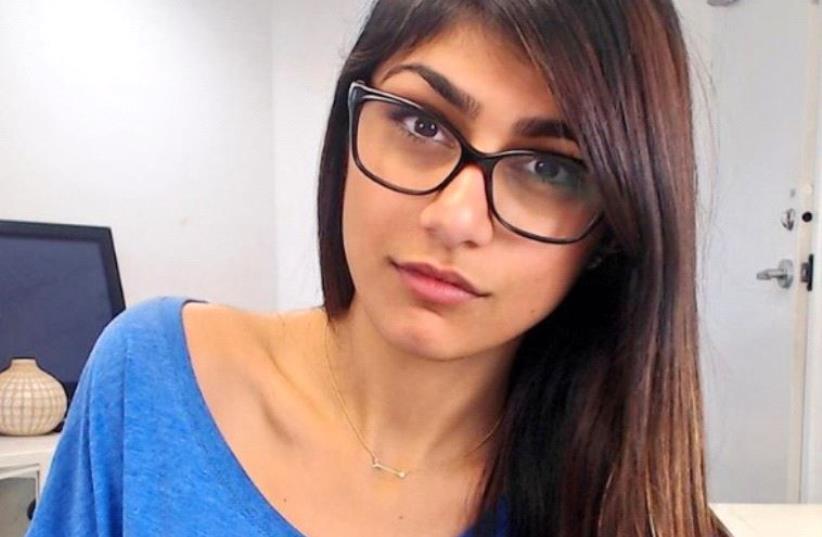 Adult star Mia Khalifa denies Julian Alvarez
